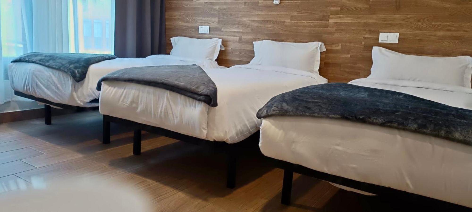 الكالا ذي إِناريس Apartahotel Golden Alcala المظهر الخارجي الصورة