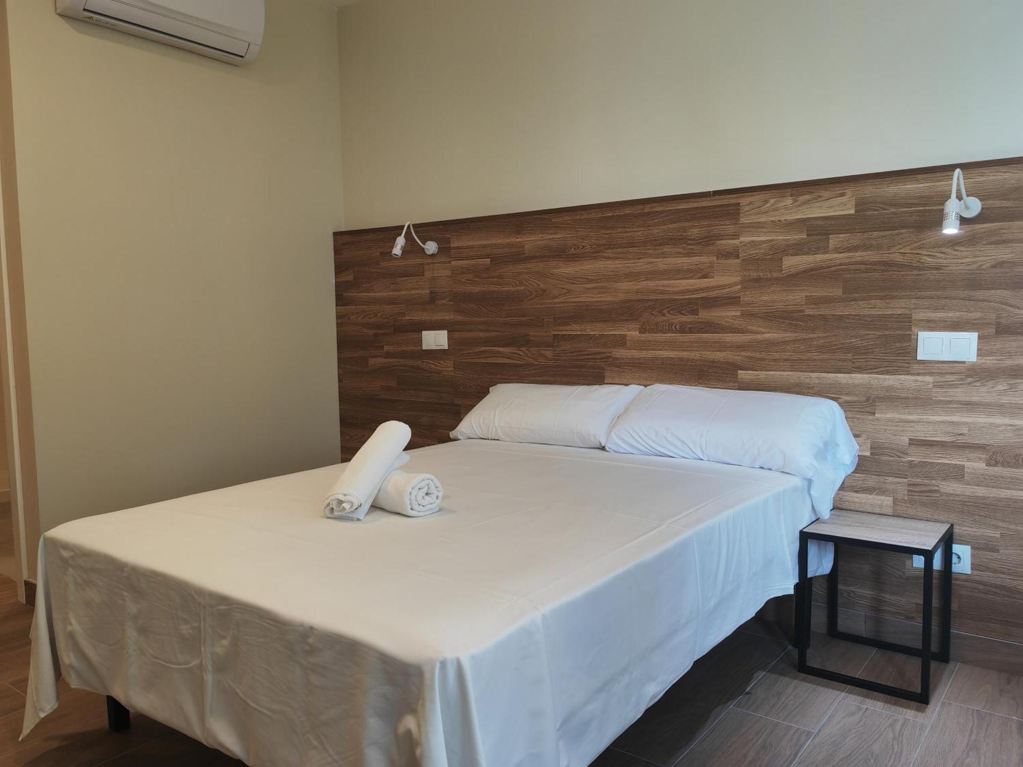 الكالا ذي إِناريس Apartahotel Golden Alcala المظهر الخارجي الصورة