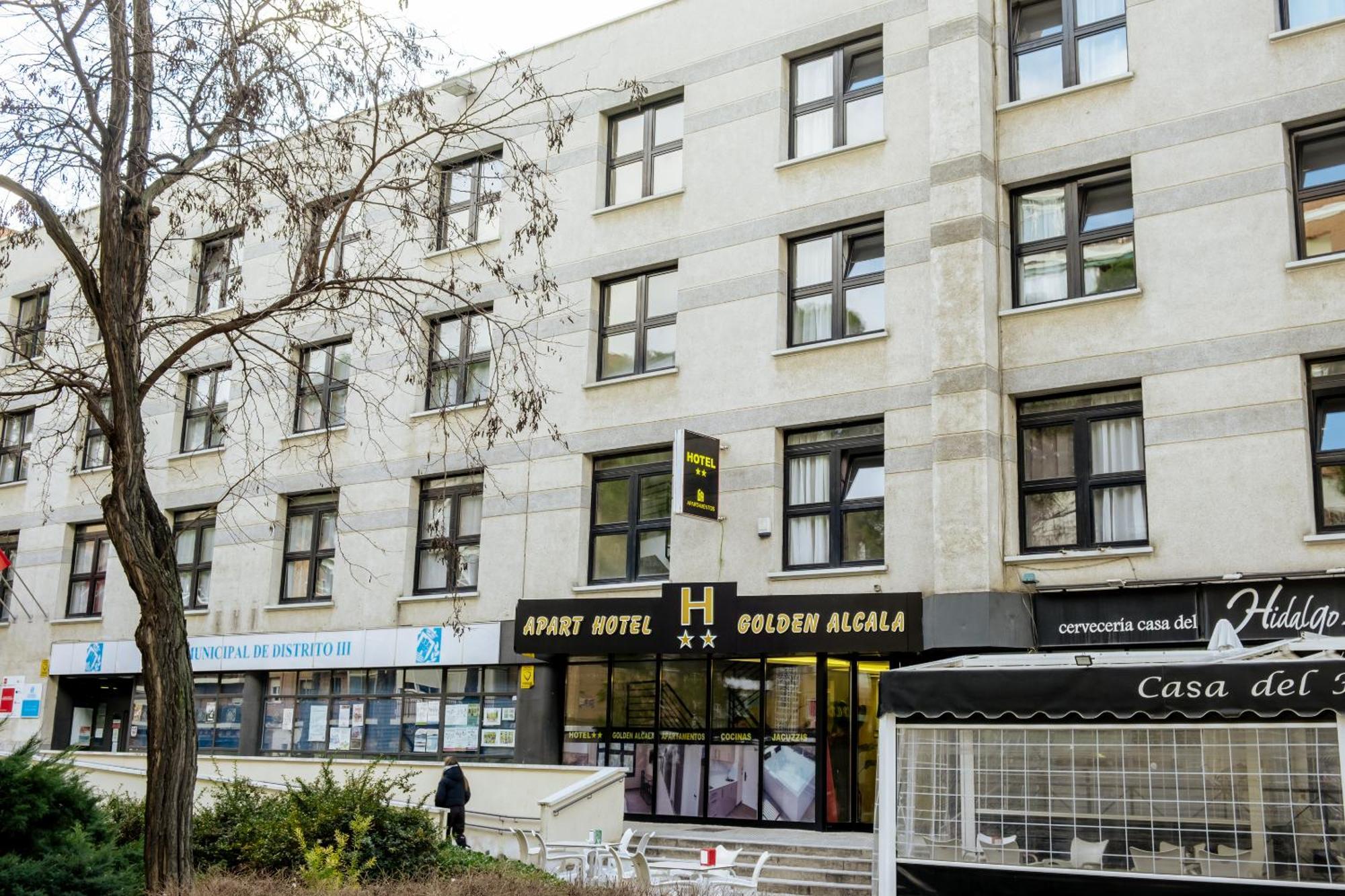 الكالا ذي إِناريس Apartahotel Golden Alcala المظهر الخارجي الصورة